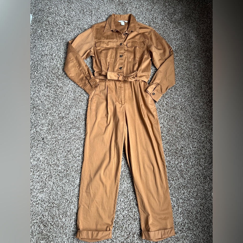 H&M Jumpsuit, size 6 woman.